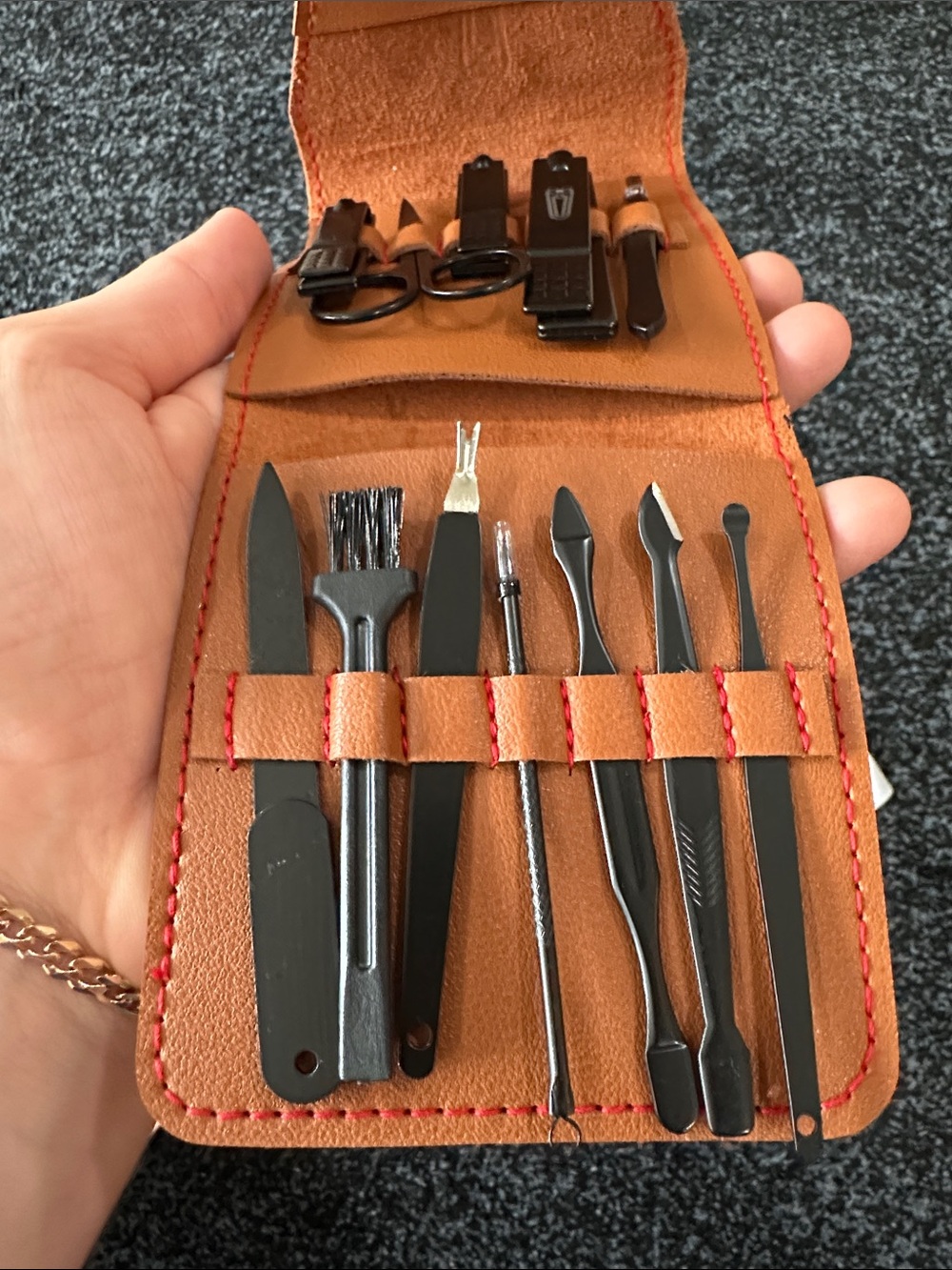 Grooming Kit - Picture 6 of 8